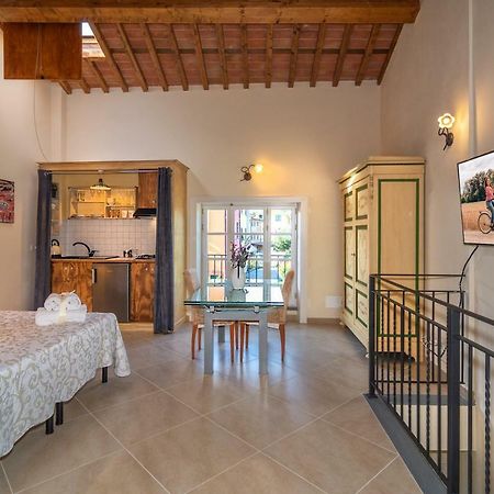 La Mandolata Dei Poeti Apartaments لوكا المظهر الخارجي الصورة