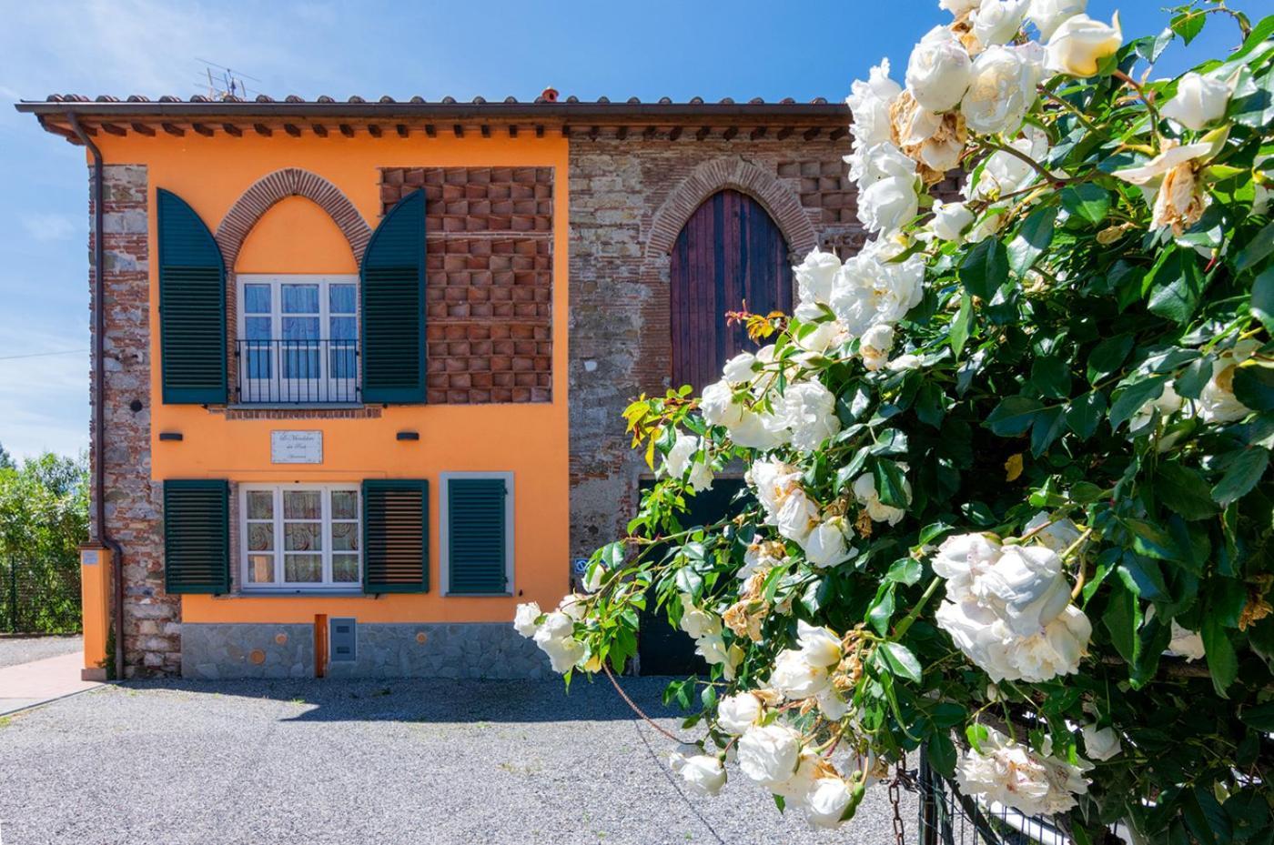 La Mandolata Dei Poeti Apartaments لوكا المظهر الخارجي الصورة