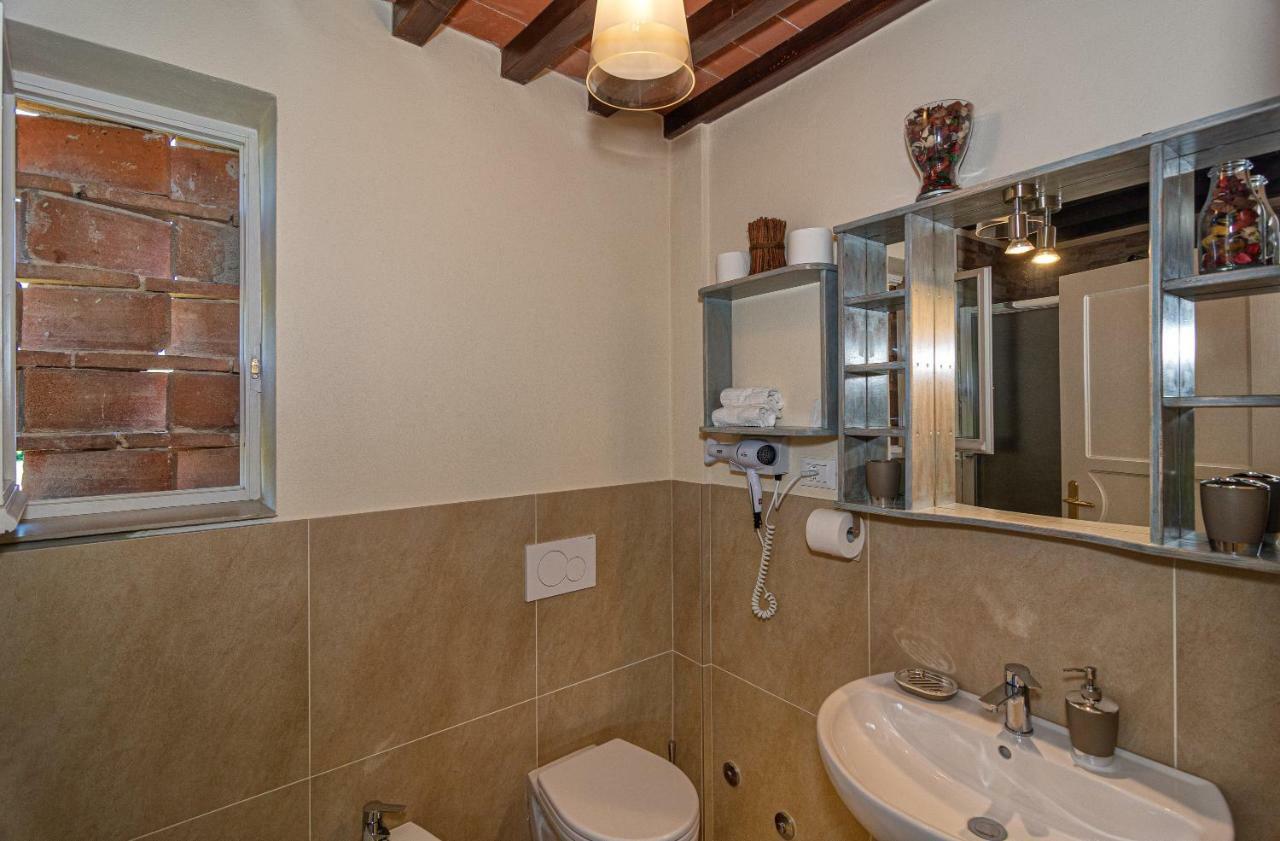 La Mandolata Dei Poeti Apartaments لوكا المظهر الخارجي الصورة